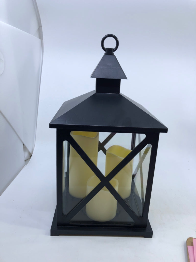 PLASTIC BLACK 3 CANDLE LANTERN BATTERY POWERED.