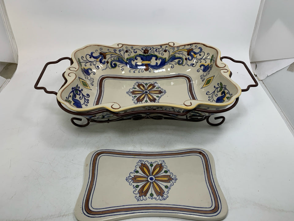 3 PC BROWN/BLUE TULIPS PRINTED RECTANGLE CASSEROLE DISH W/ TRIVET & STAND.