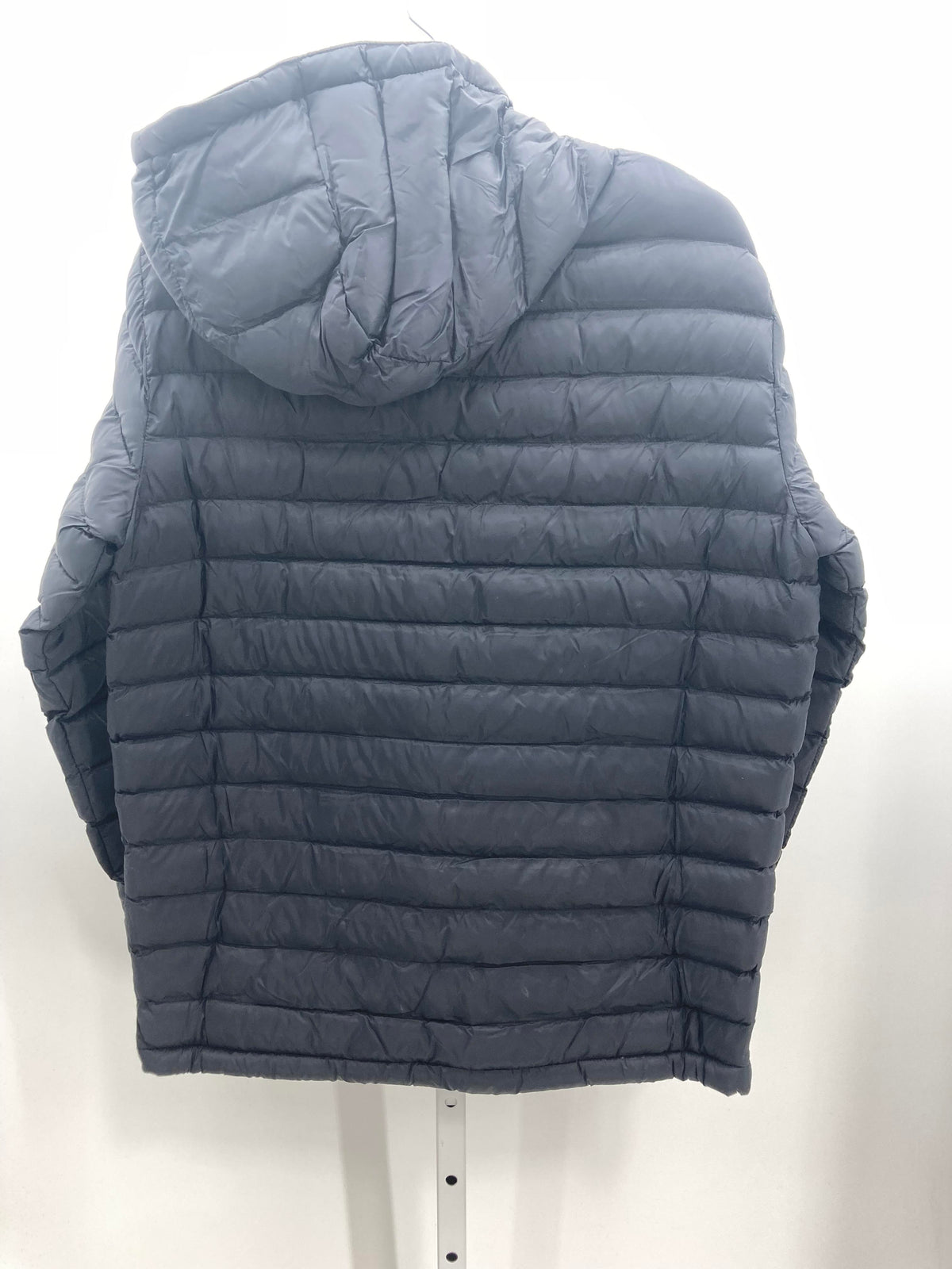 NEW HOODED PUFF