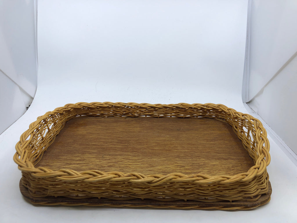 BLONDE WOVEN WICKER TRAY.