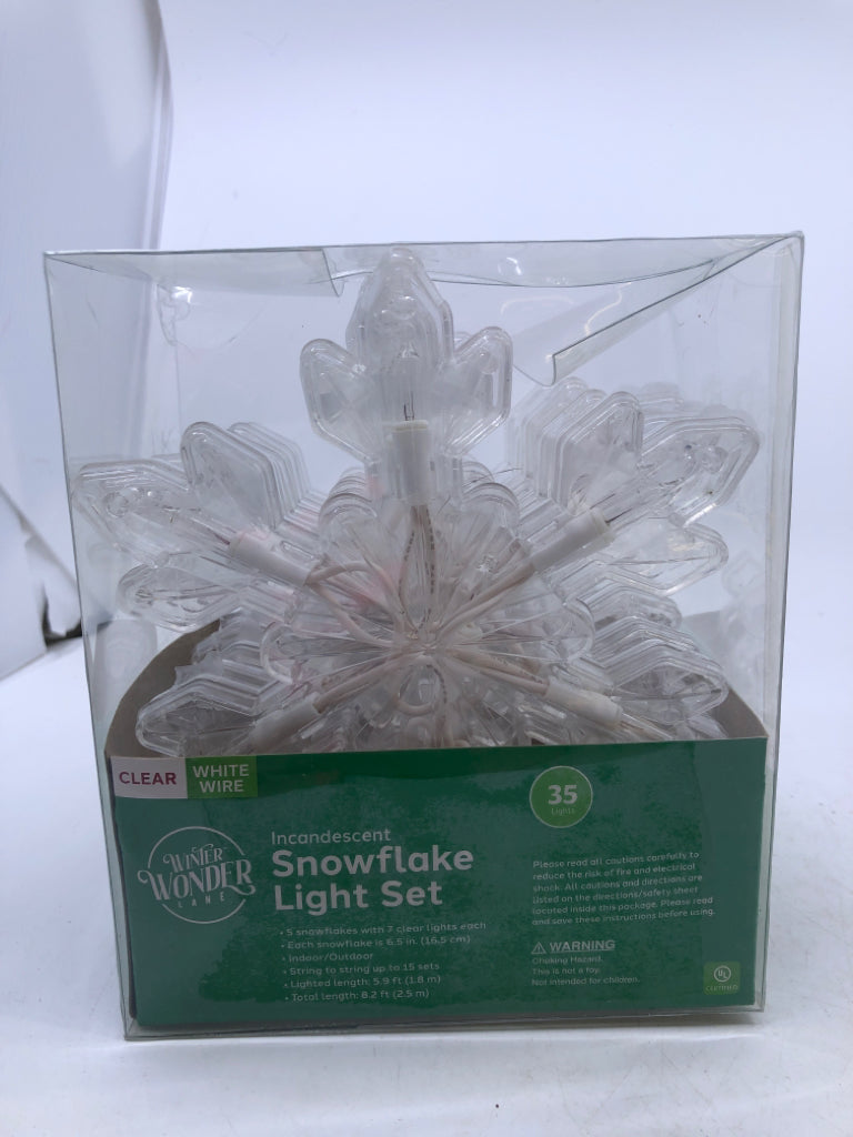 NIB SNOWFLAKE LIGHT SET.