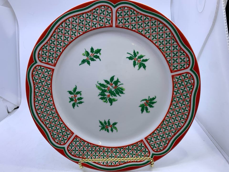 VTG ROUND RED AND GREEN HOLLY SERVING PLATE.