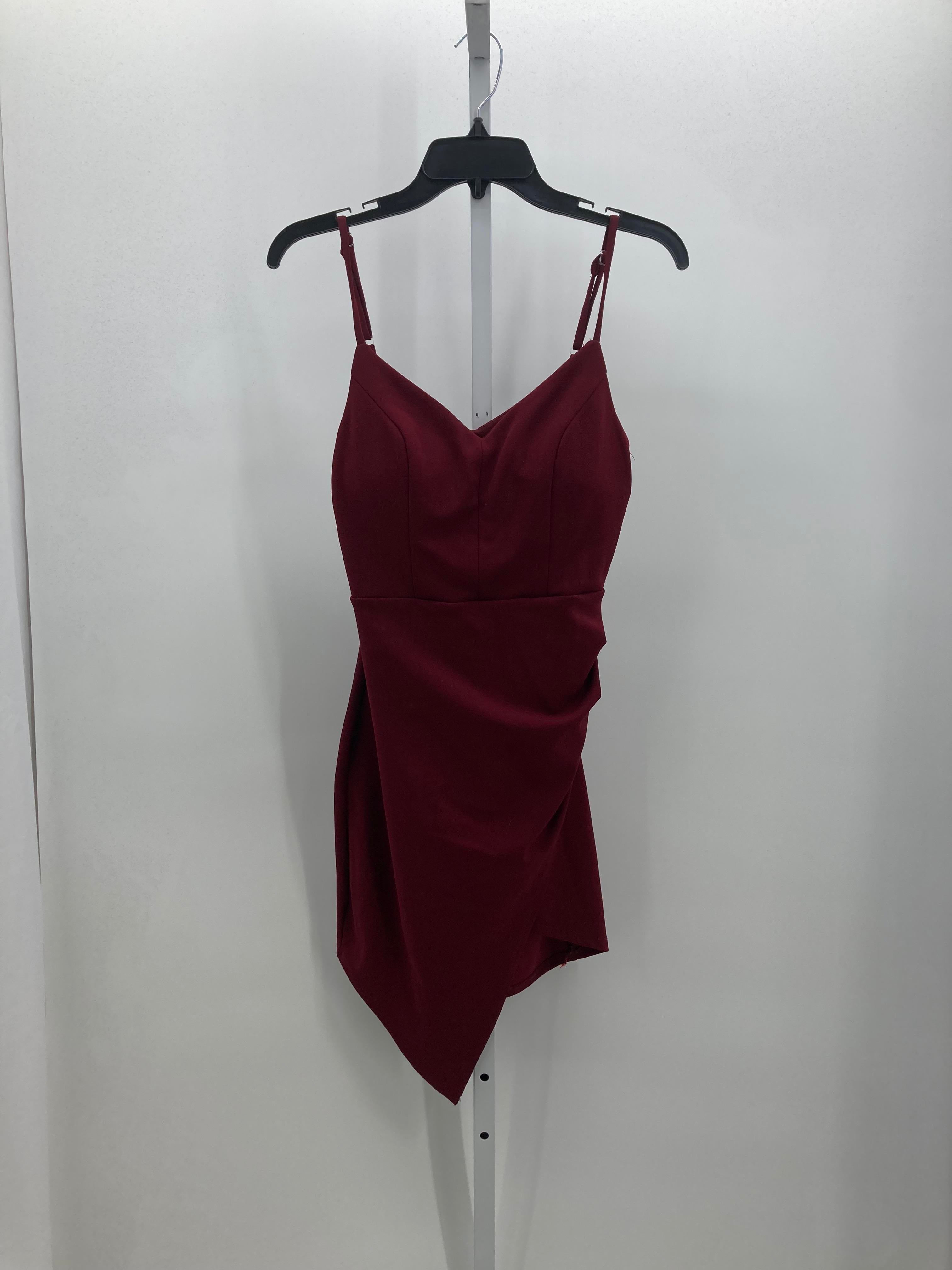 Size Medium Juniors Sleeveless Dress