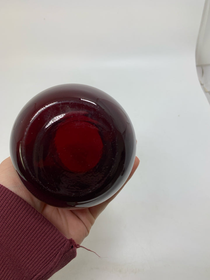 DARK RED GLASS GLASS VASE.