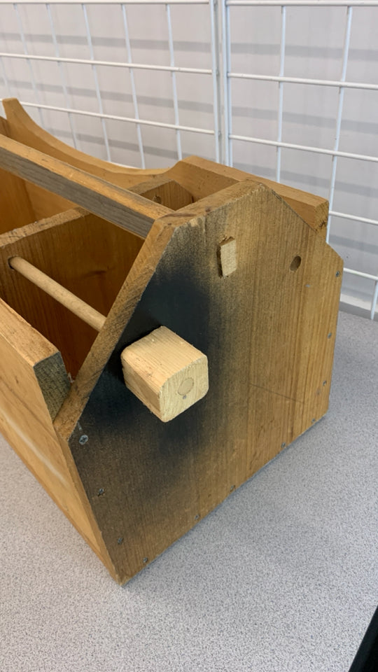 VTG UNFINISHED WOODEN TOOL BOX.