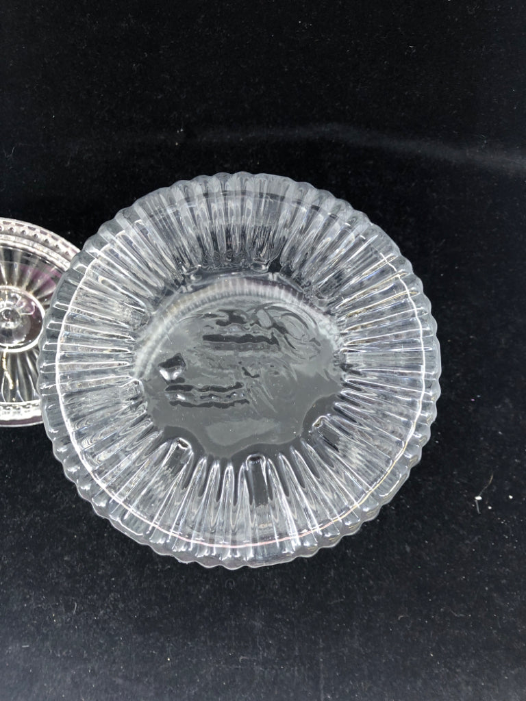 CLEAR CUT GLASS COOKIE JAR WITH LID.