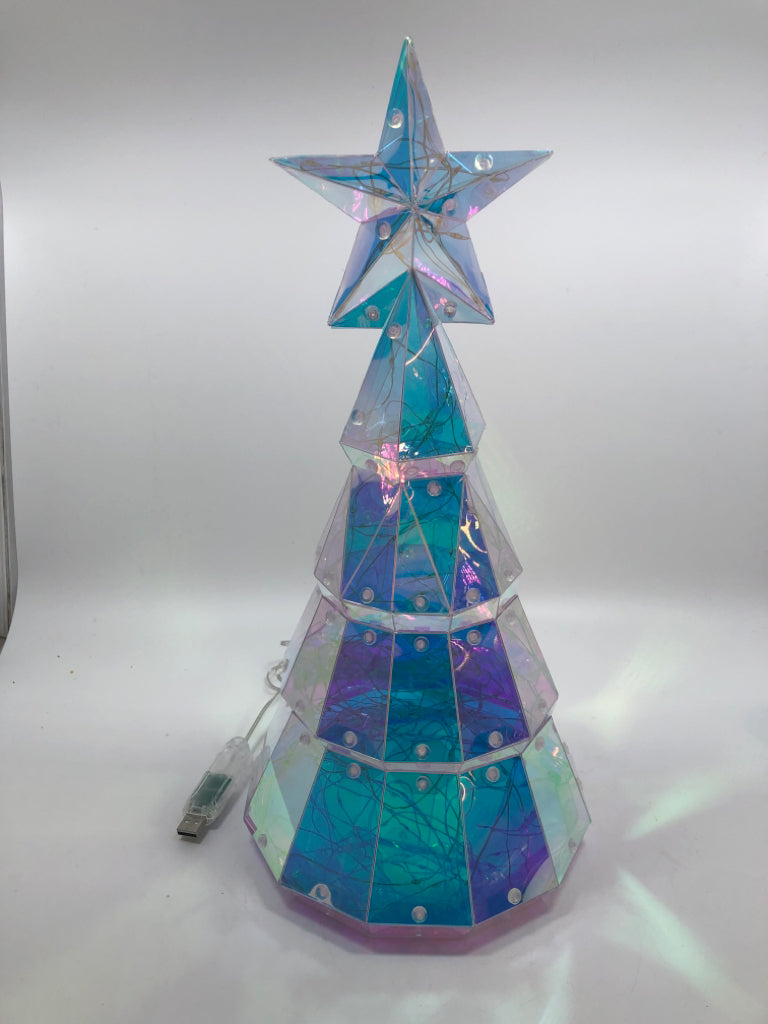 HOLOGRAPHIC TREE W/LIGHTS.