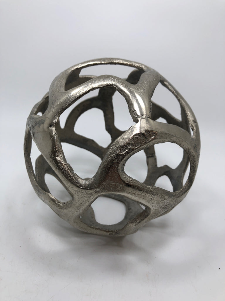 LG SILVER PLATED METAL LATTICE SPHERE.