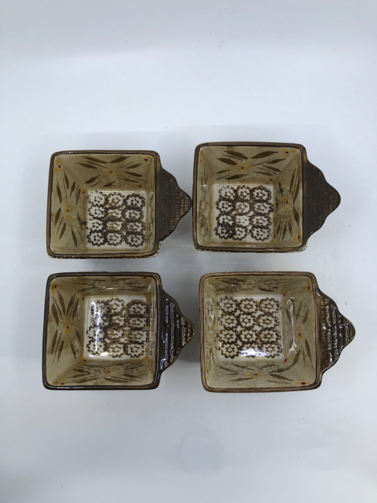 4 SMALL SQUARE DISHES.