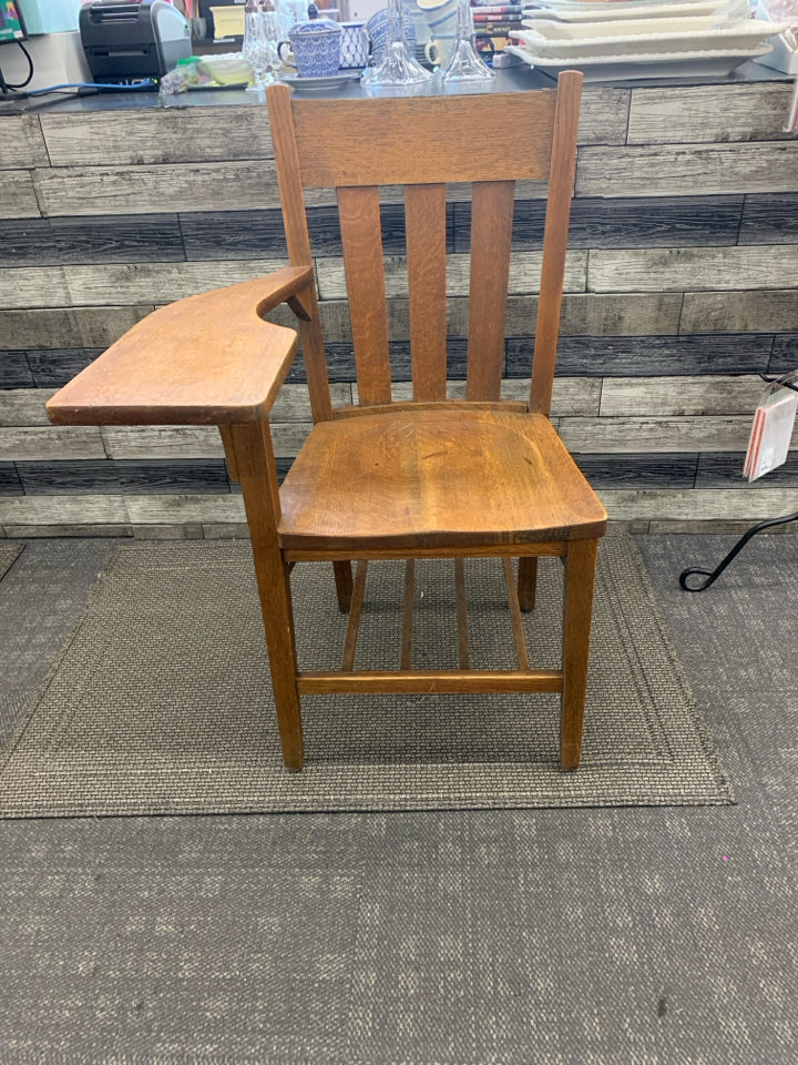 VTG DARK WOOD STUDENT DESK CHAIR.