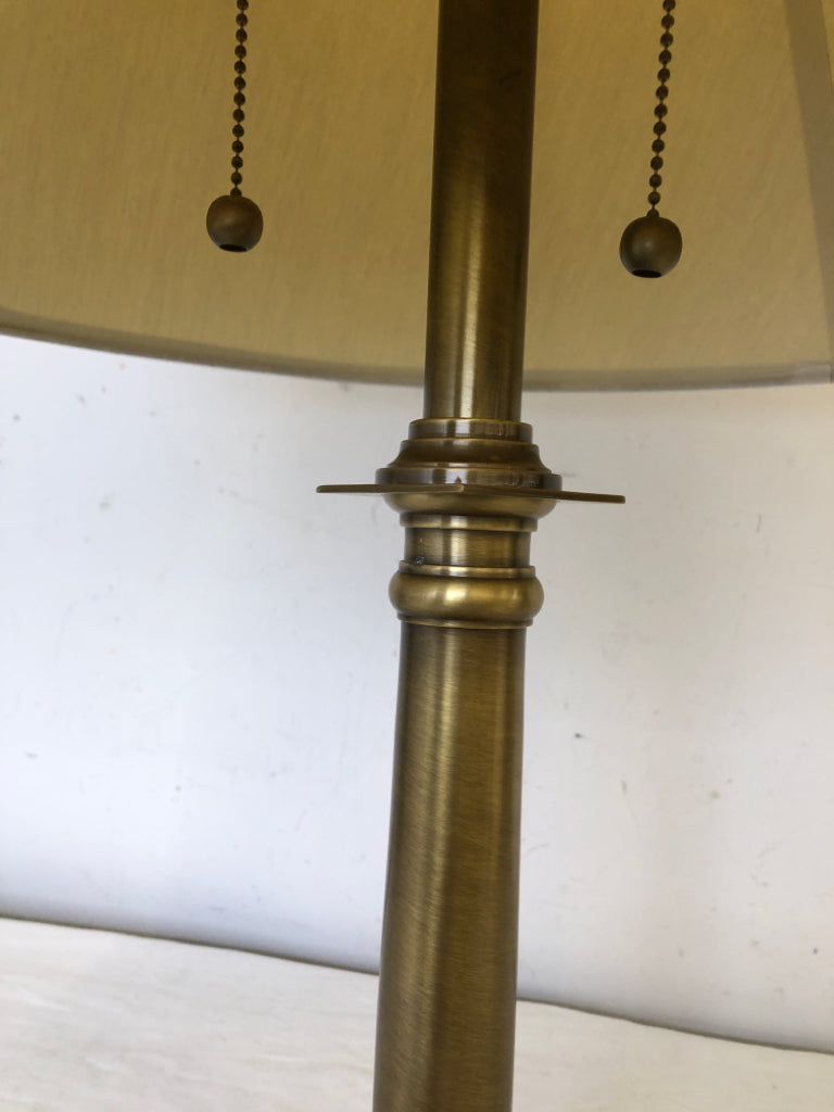 GOLD BASE LAMP W/CREAM SHADE.