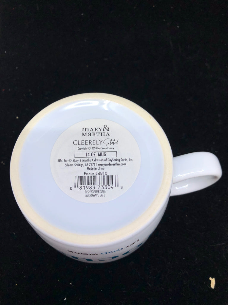 WHITE FOCUS MUG.