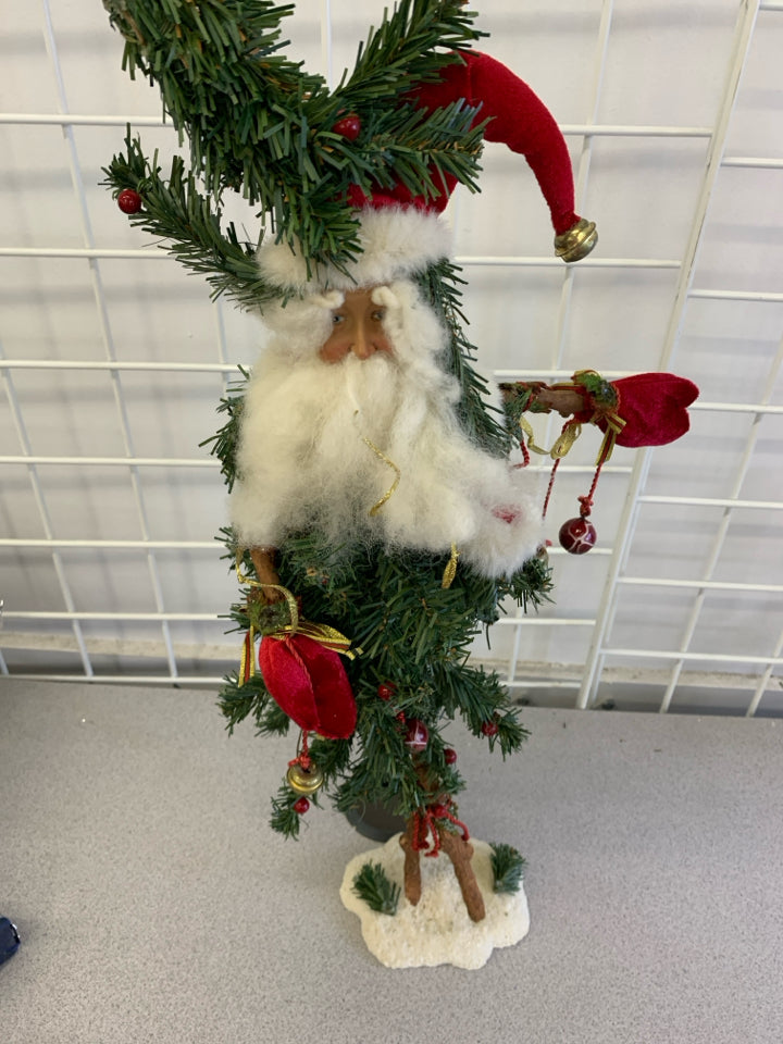 SANTA ABSTRACT TREE DECOR.