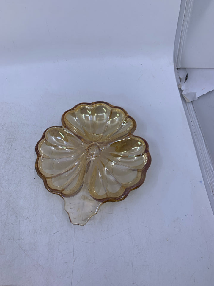 PEACH IRIDESCENT DIVIDED CLOVER SHAPED DISH.