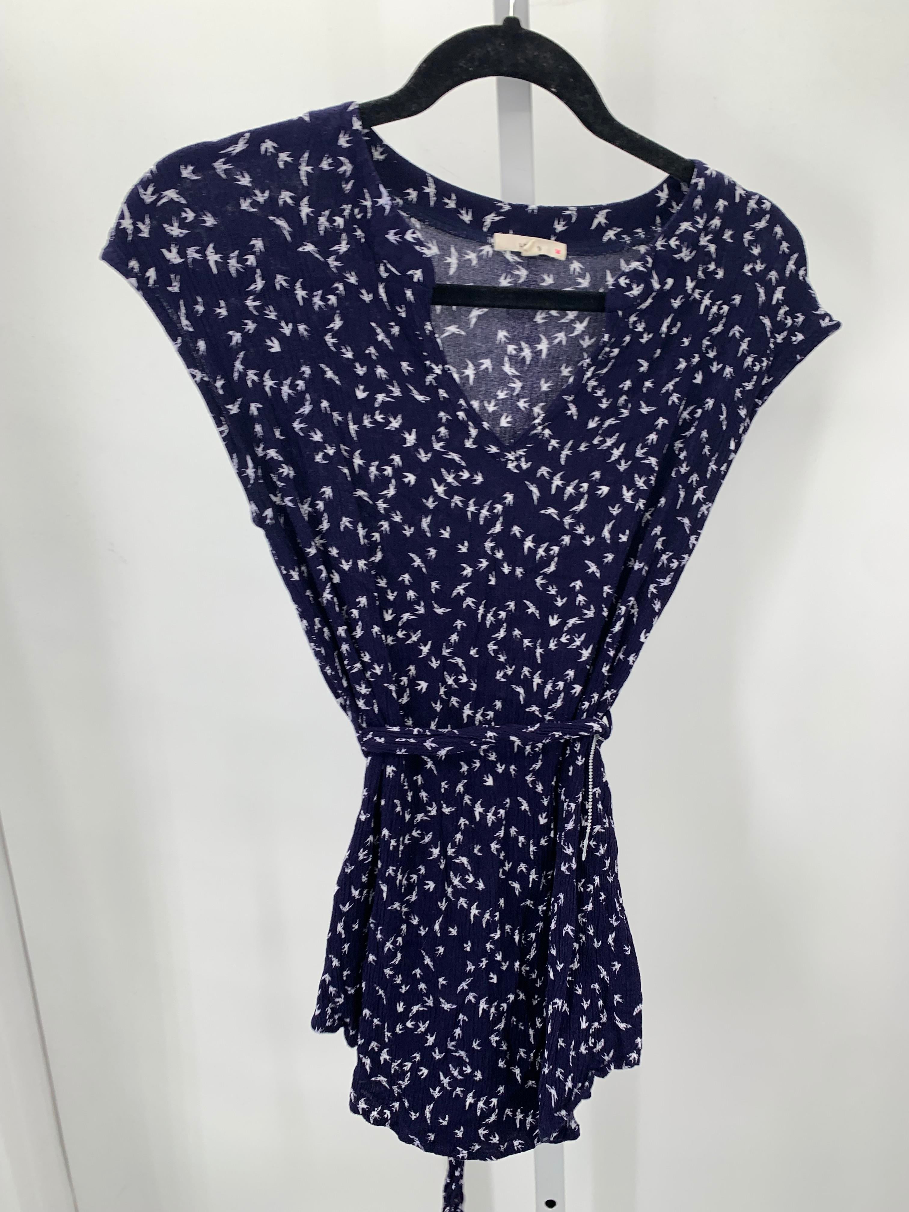 Size X Small Juniors Short Sleeve Shirt