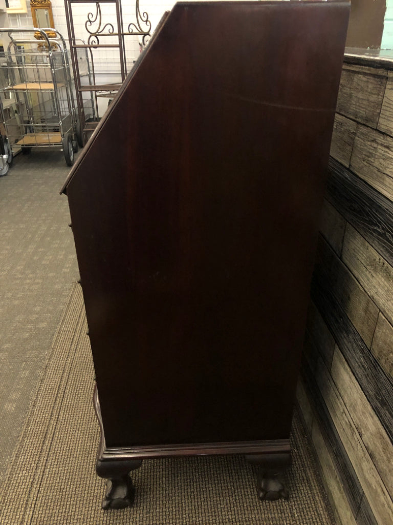 VTG DRK BROWN SLANT TOP DESK W/KEY.