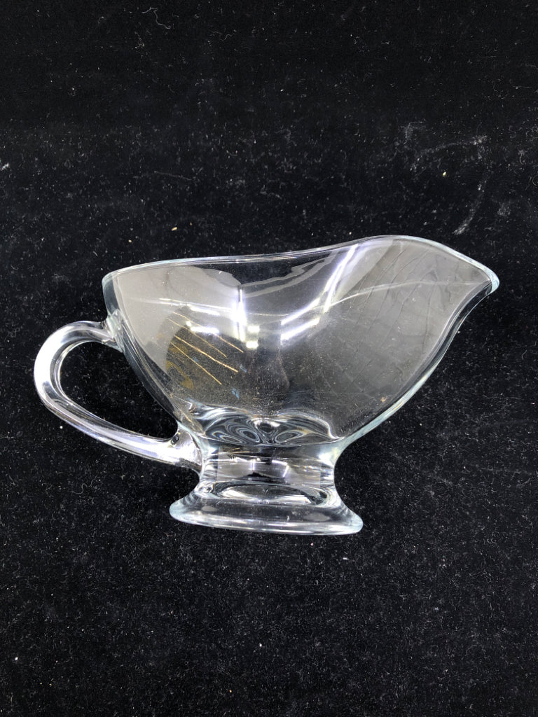 CLEAR GLASS GRAVY BOAT.