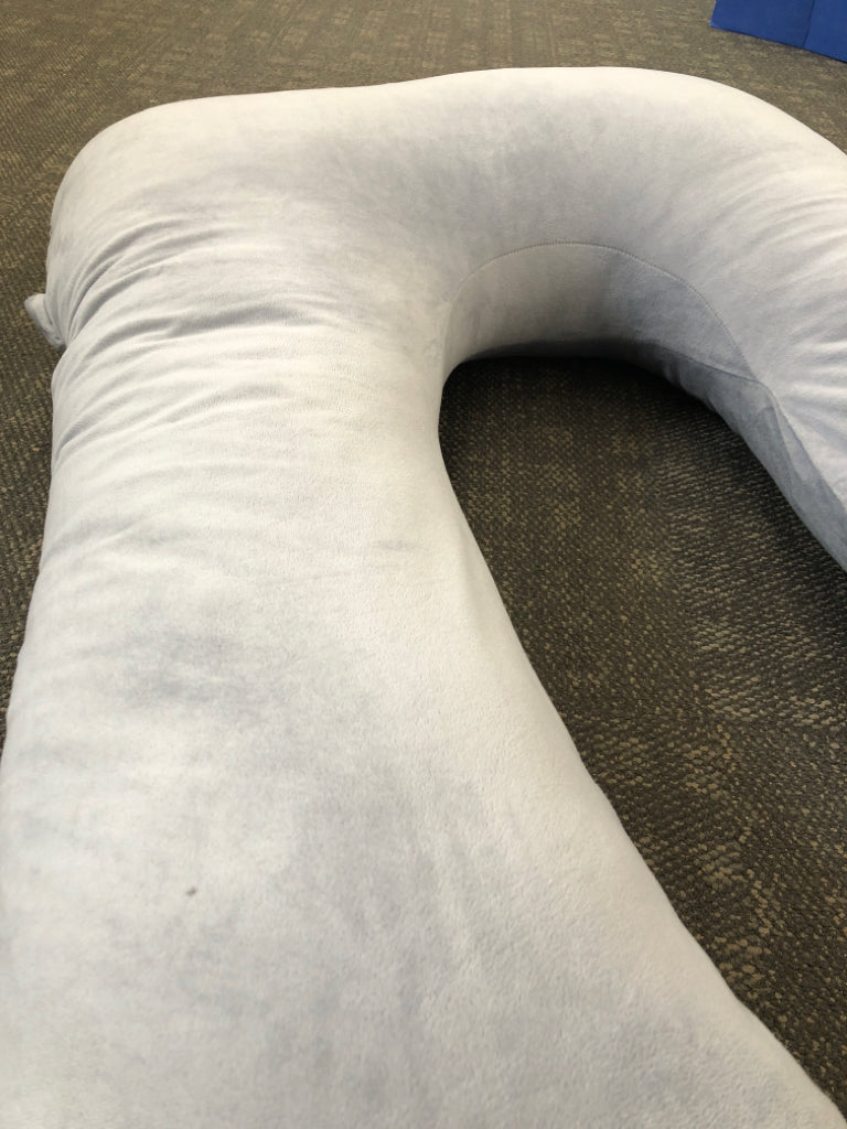 GREY U SHAPED PREGNANCY PILLOW.