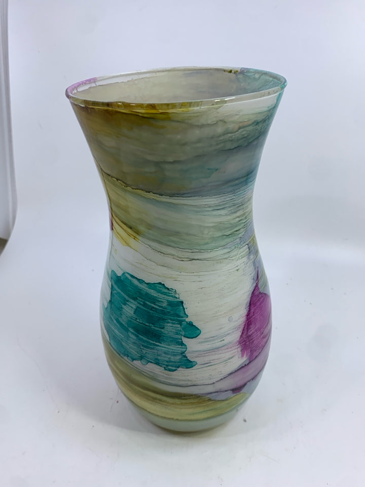 WATERCOLOR STYLE DIPPED VASE.