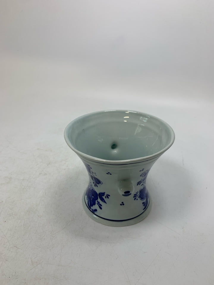 FLORAL SHORT VASE W/ FLARED TOP.