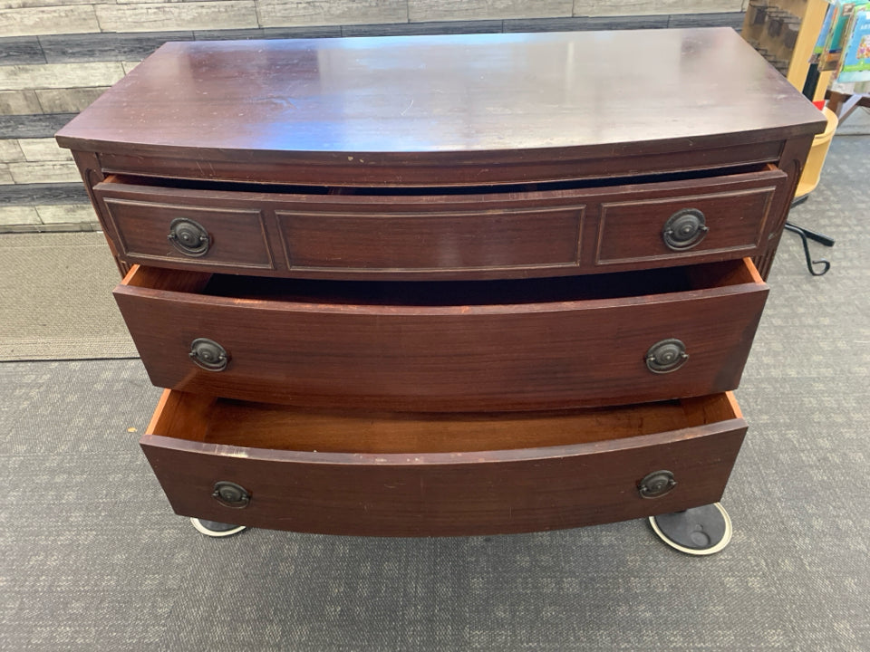 VTG ROUND BOW FRONT 3 DRAWER DRESSER.