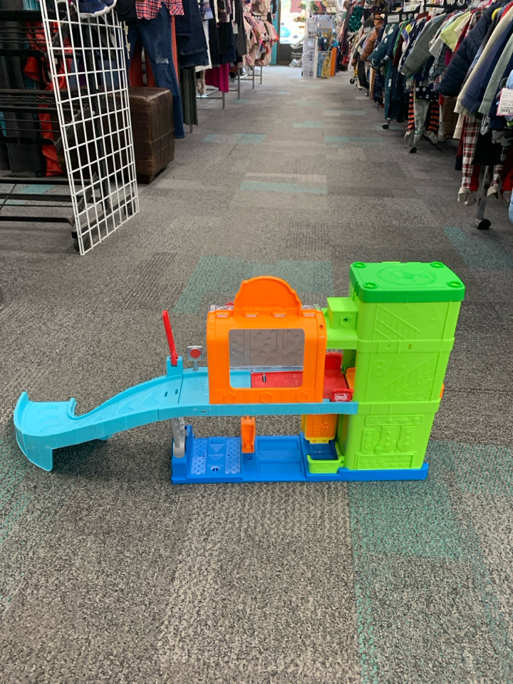 Little People Smart Stages Garage
