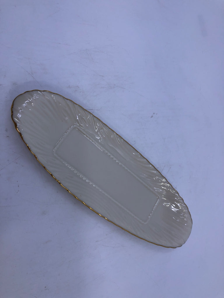 LENOX SMALL OVAL TRAY W/GOLD RIM.