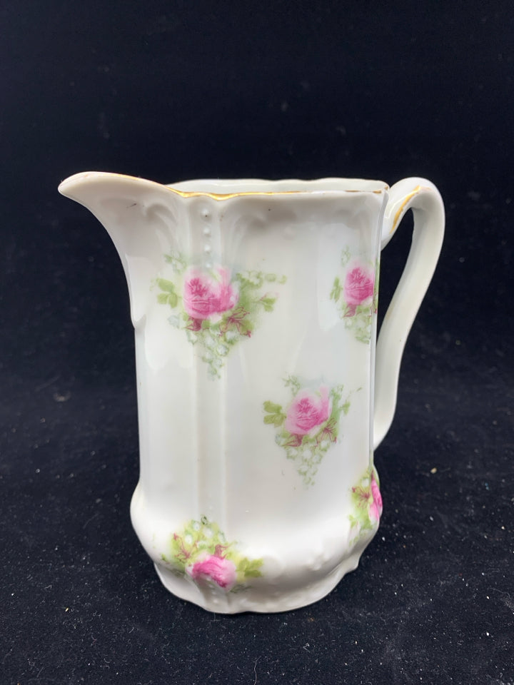 VTG FLORAL PITCHER.