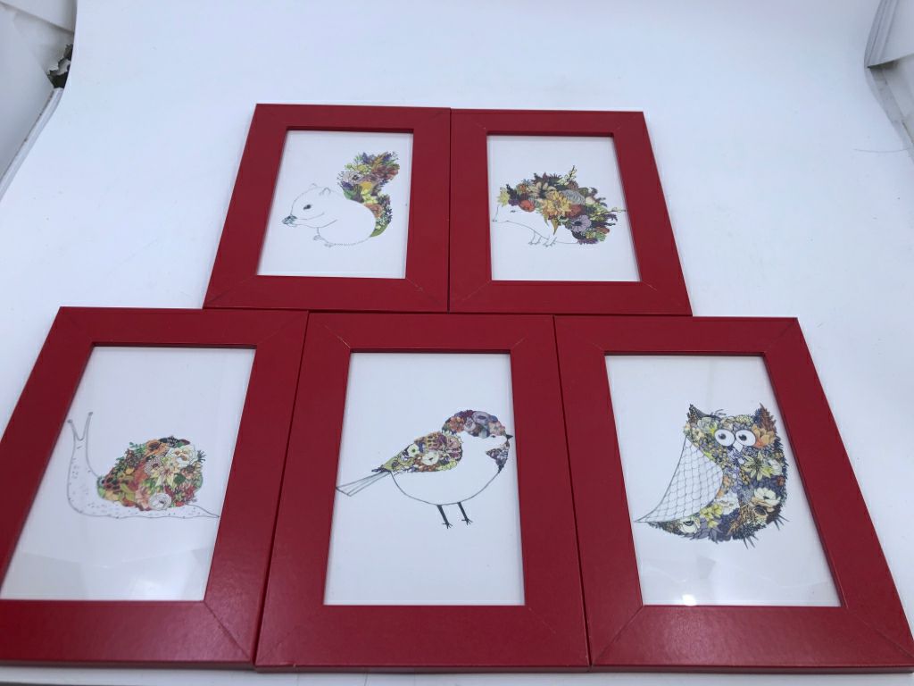 5 PC SMALL ASSORTED ANIMALS W/ FLOWER BOUQUET RED FRAMES.
