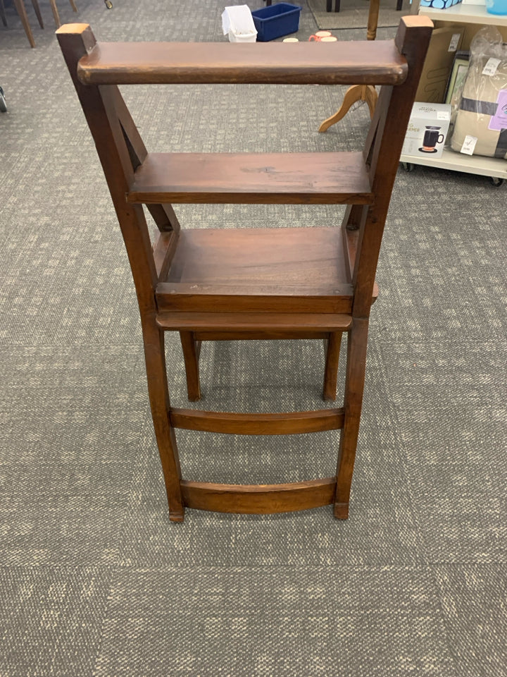 BROWN WOOD CHAIR/LADDER.