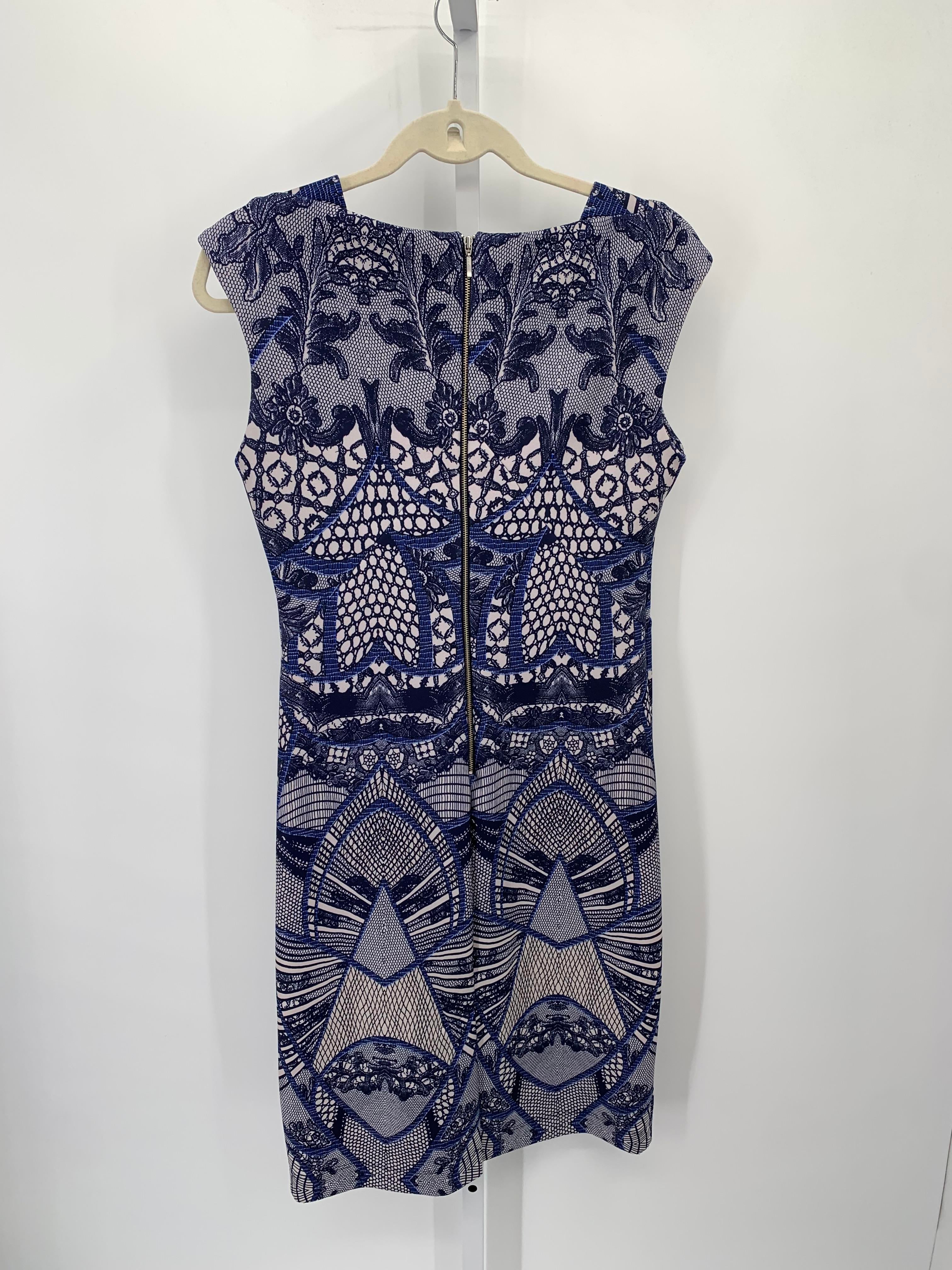 db Size 6 Misses Sleeveless Dress