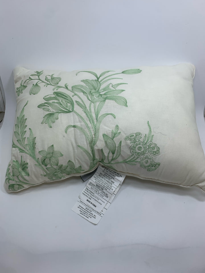 GREEN FLORAL ACCENT PILLOW.