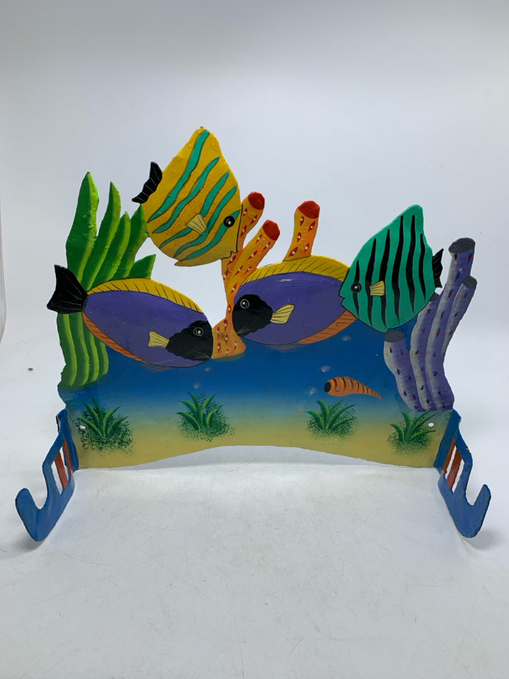 METAL PAINTED TROPICAL FISH TOWEL RACK.