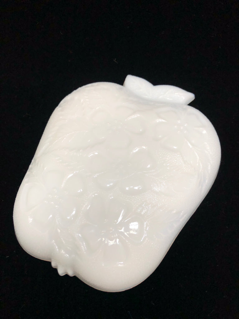 VTG FLOWER PRESSED MILK-GLASS STRAWBERRY DISH.