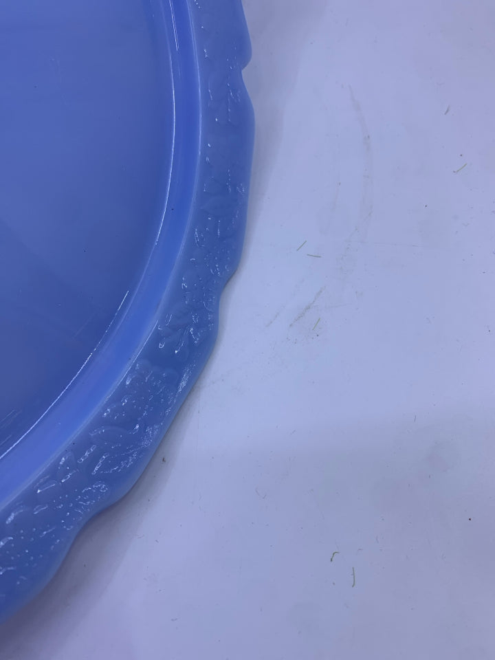 VTG LIGHT BLUE ROUND ETCHED FLORAL SERVING DISH.