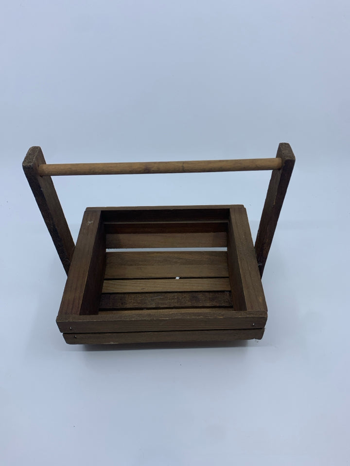 SMALL WOOD CRATE BASKET.