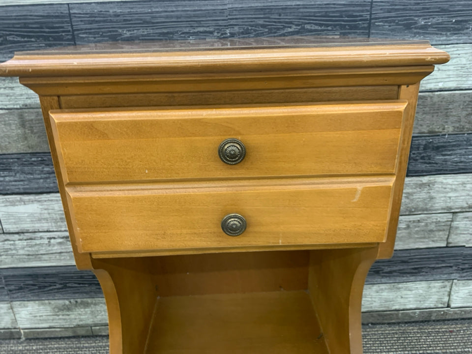 WOOD NIGHT STAND W/ DRAWER+CUBBY CAROLINA FURNITURE WORKS.