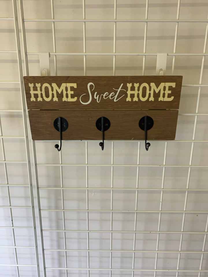 HOME SWEET HOME 3 HOOK WALL HANGING.