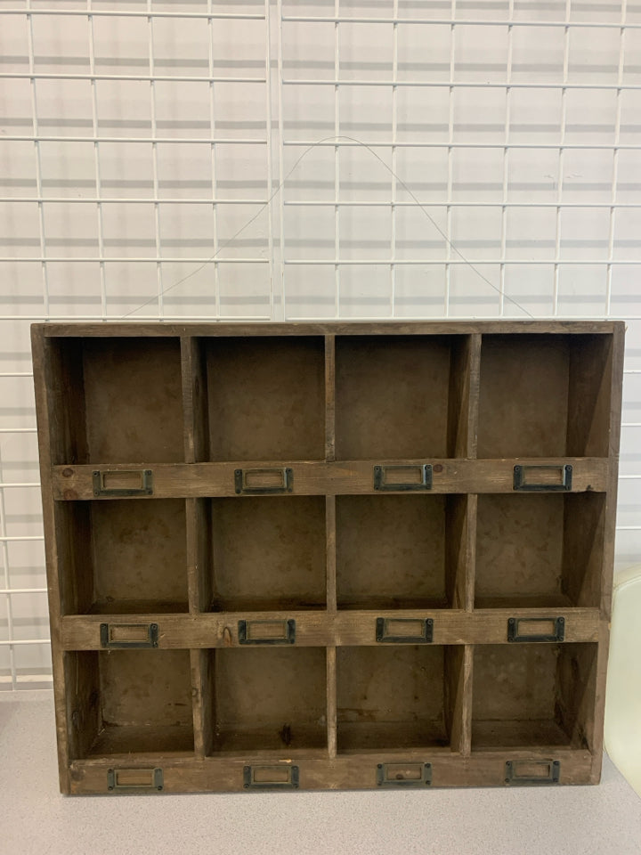 RUSTIC 12 SPOT WOODEN CUBBY ORGANIZER.