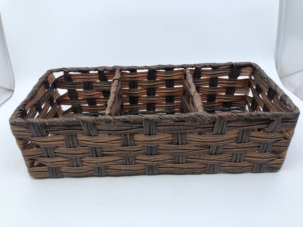 BROWN WOVEN 3 SECTION DIVIDED BASKET.
