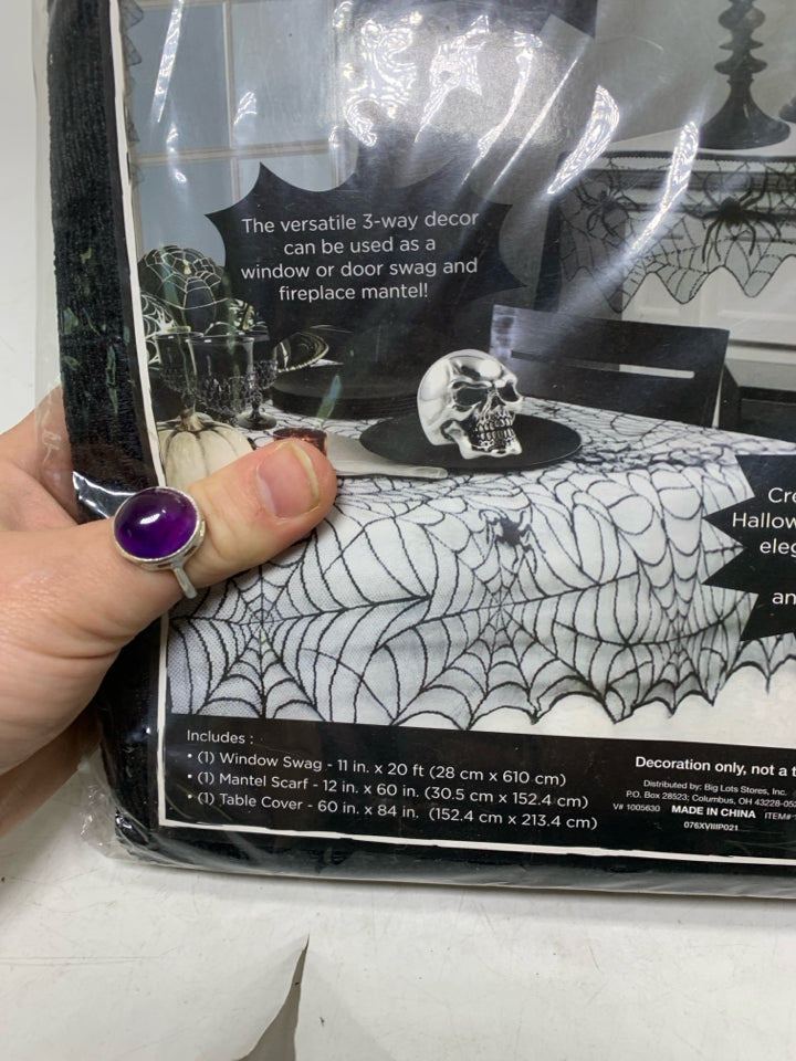 NIP 3 PCK SPIDER WEB LACE DECOR.