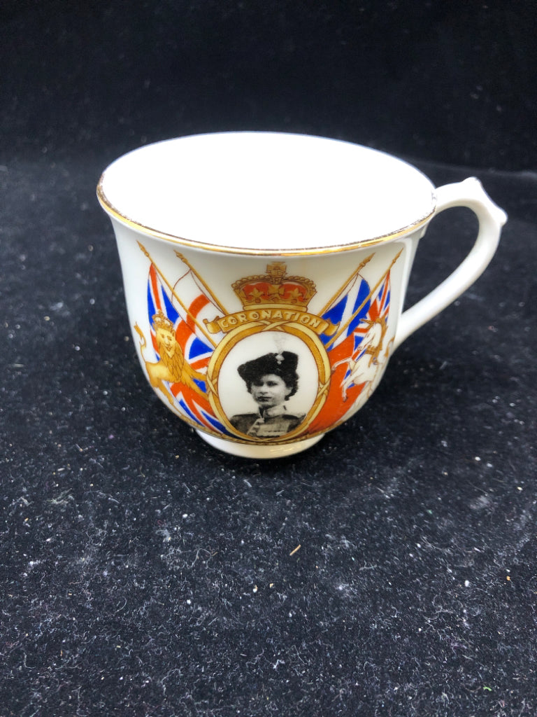 VTG SVC 3 CORONATION QUEEN ELIZABETH TEACUP SAUCERS-6PC.