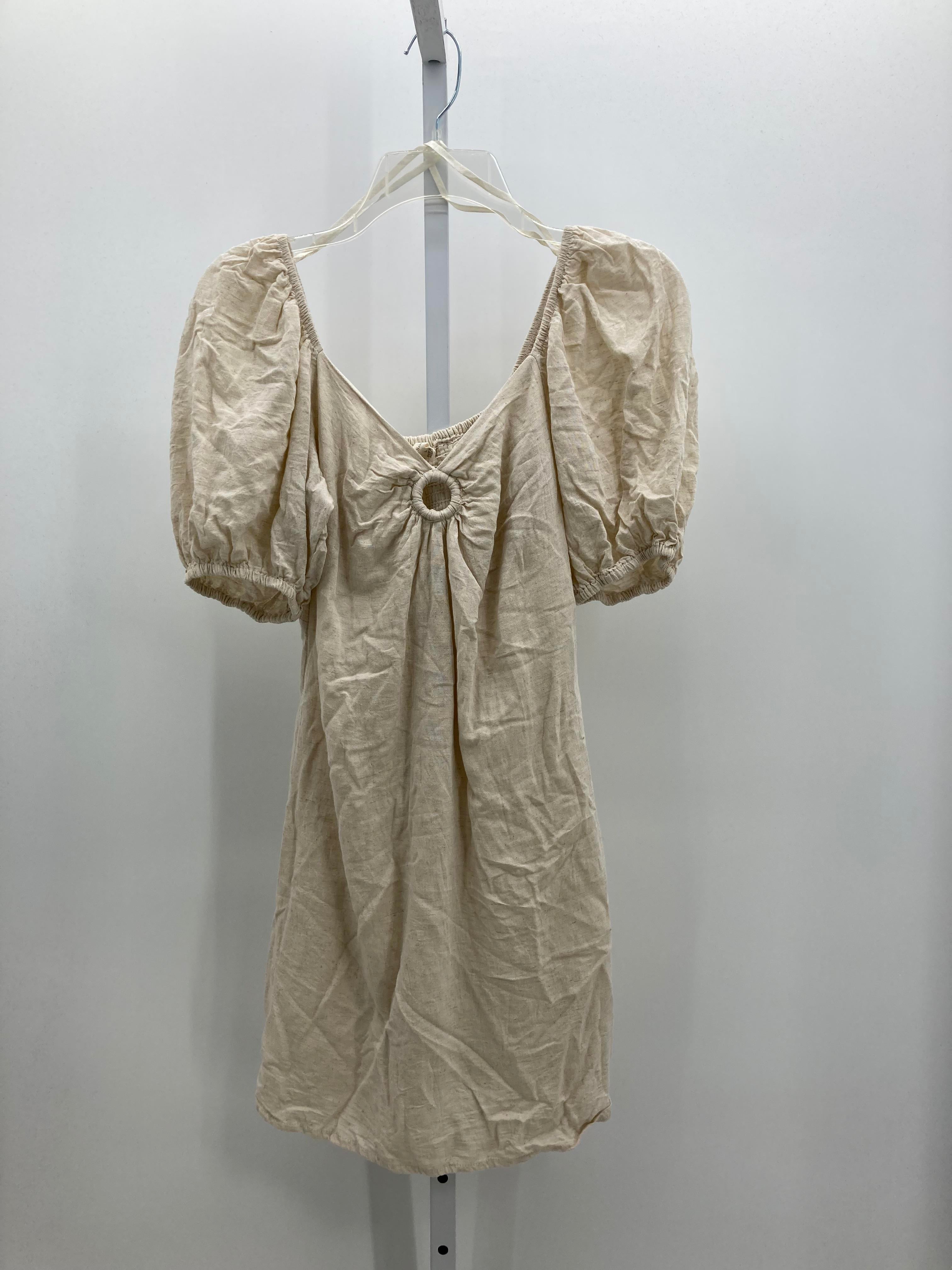 Size Large Juniors Short Sleeve Dress