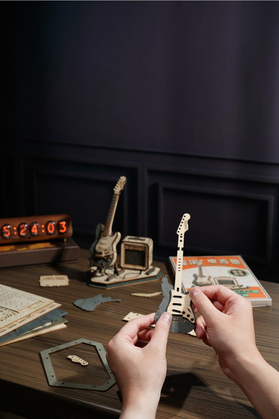 3D Wooden Puzzle - Electric Guitar. 140 Pieces