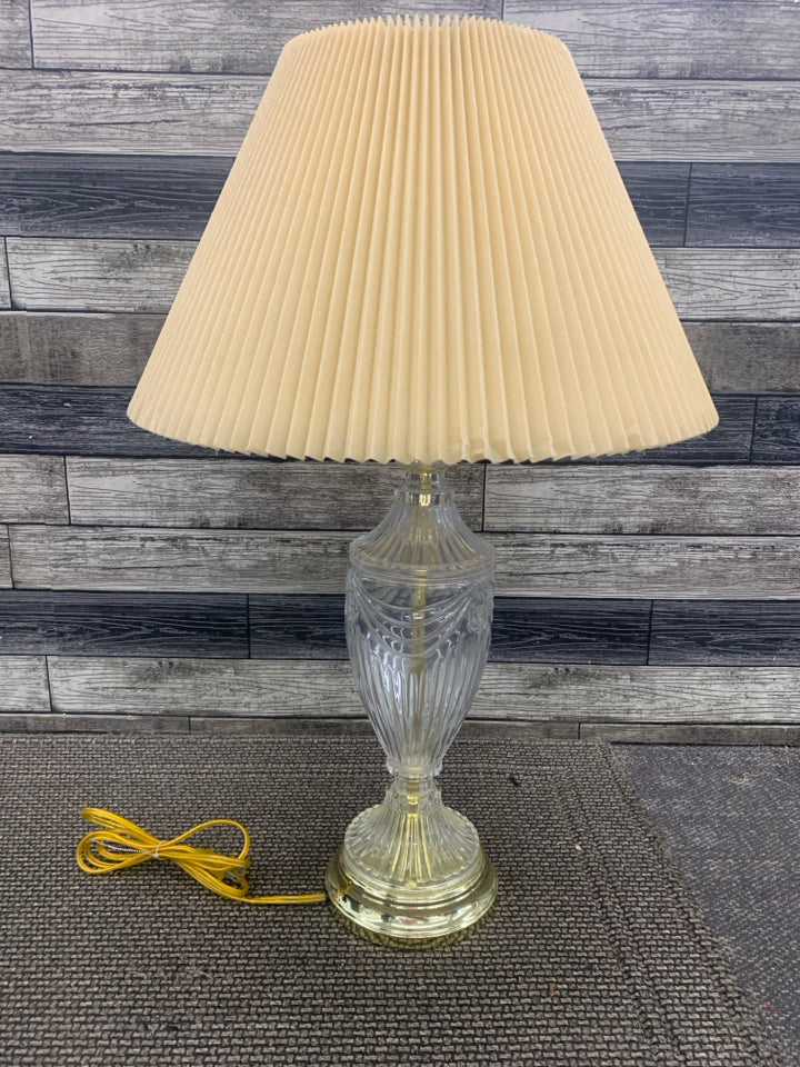 GLASS BASE LAMP W/PLEATED SHADE.
