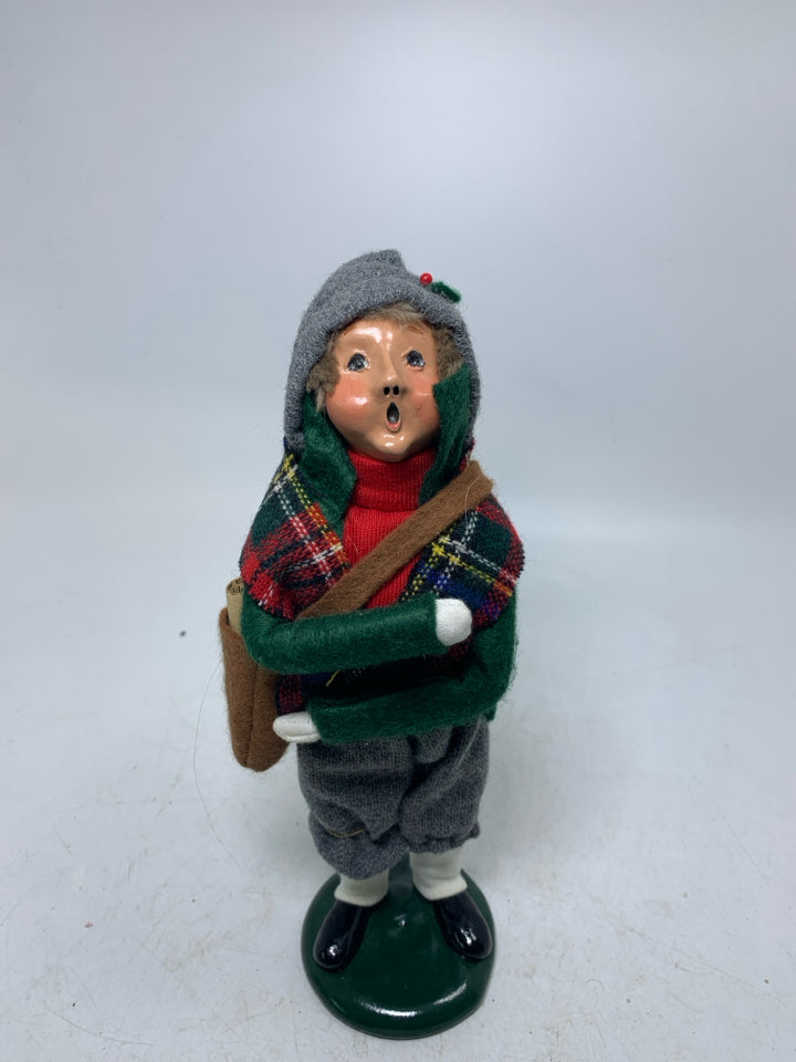 BYER'S CHOICE CAROLER HOLDING SACK W/ NEWSPAPER 1990.
