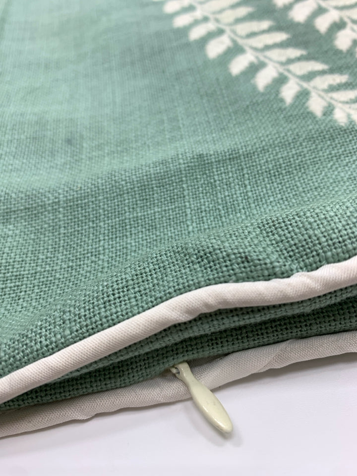 GREEN & WHITE BOTANICAL FERN THROW PILLOW COVER.