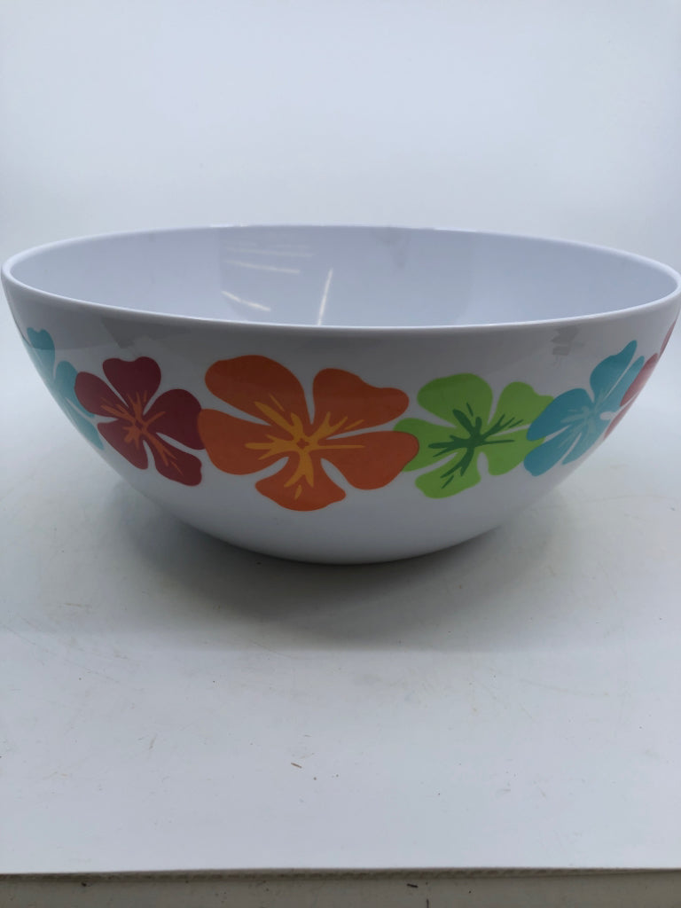 LARGE MELAMINE WHITE SERVING BOWL W/ COLORFUL TROPICAL FLOWERS.
