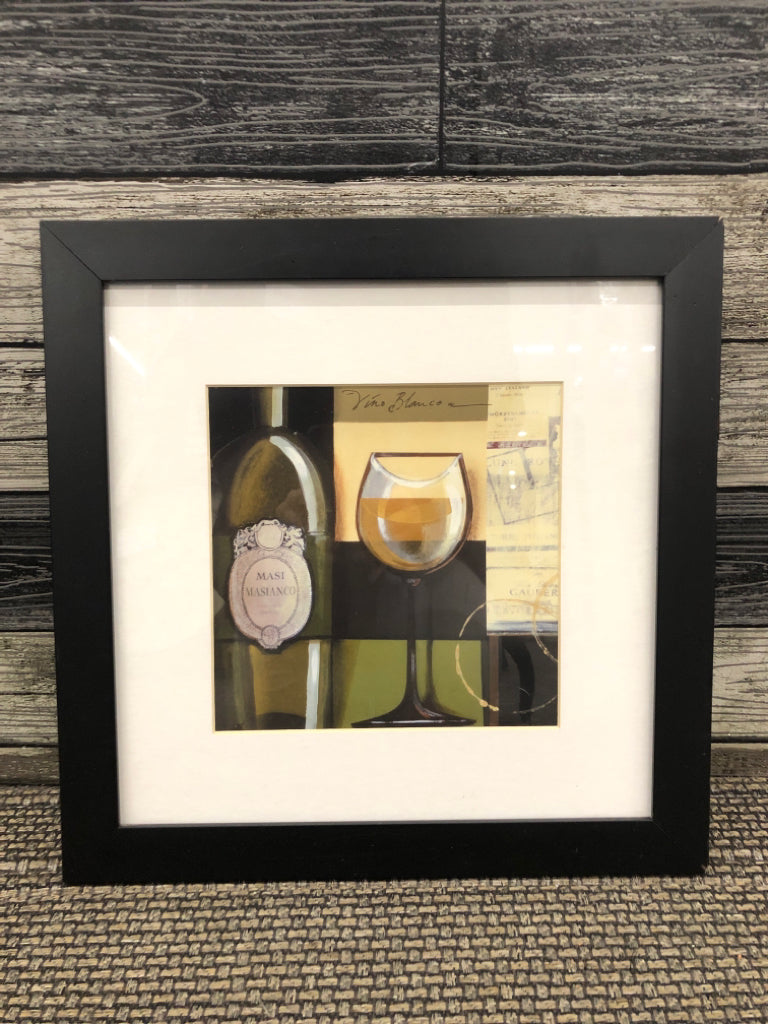 WHITE WINE WALL HANGING.