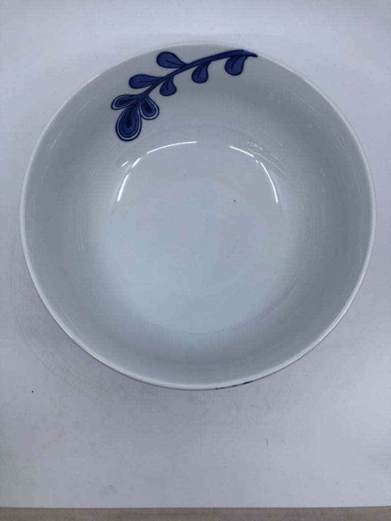 WHITE W/ BLUE FLOWERS SERVING BOWL TARGET.